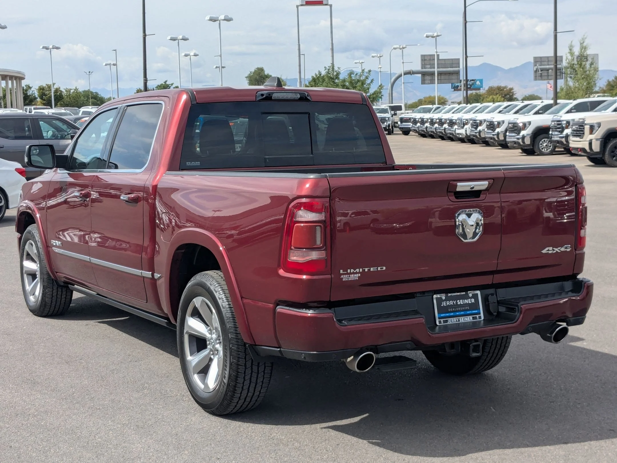 Used 2021 Delmonico Red Pearlcoat Ram Limited image 4