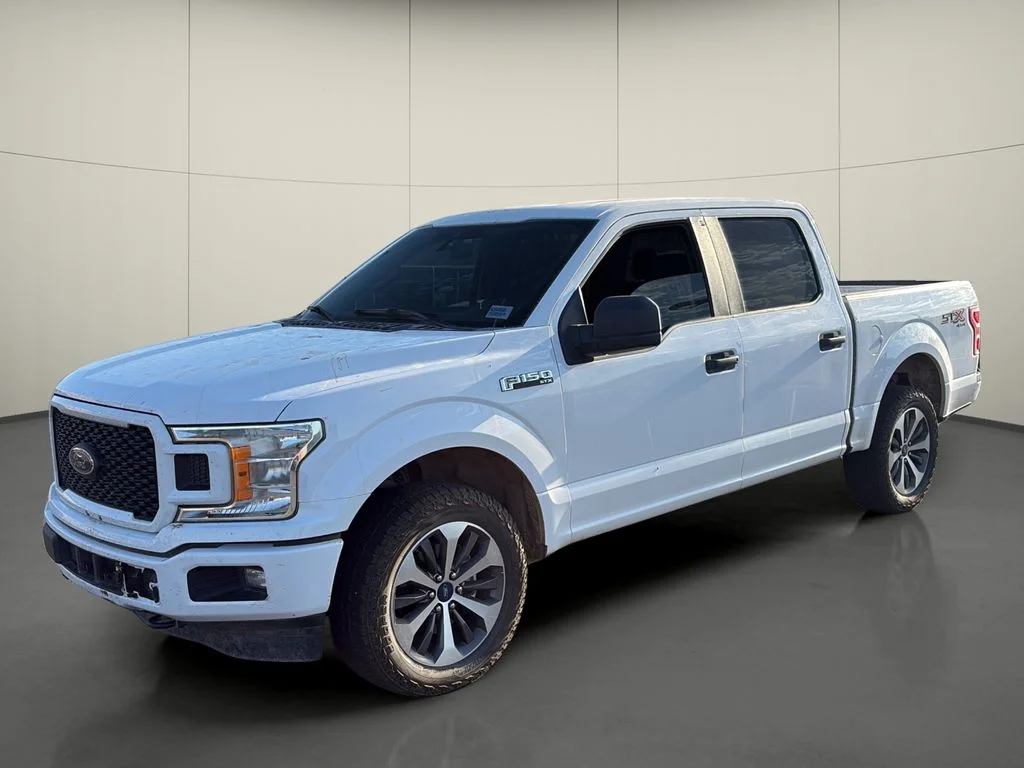 Used 2019 White Ford XL image 3
