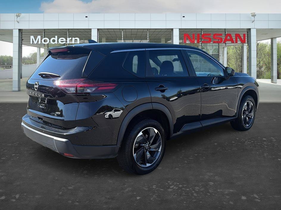 Used 2025 Super Black Nissan SV image 5