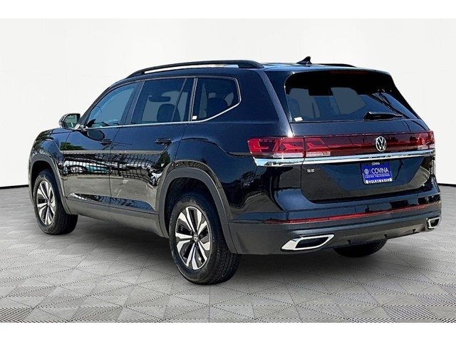 New 2026 Deep Black Pearl Volkswagen 2.0T SE image 4