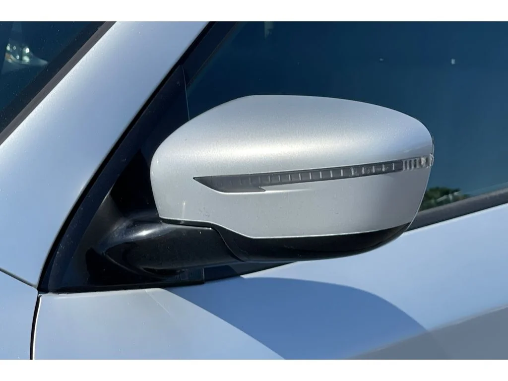 Used 2017 Brilliant Silver Metallic Nissan SV image 12
