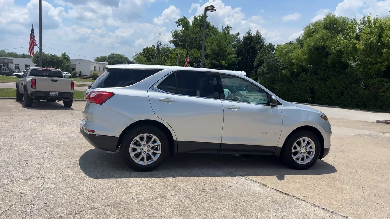 Used 2019 SILVER ICE METALLIC Chevrolet LT image 9