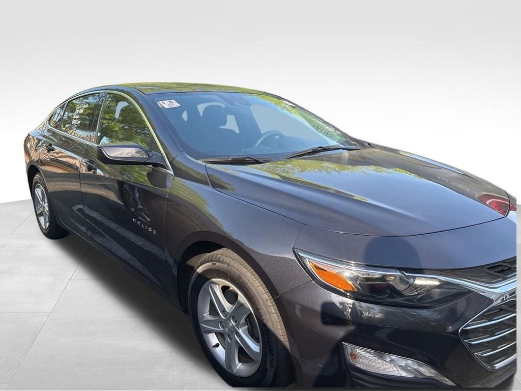 Used 2023 Gray Chevrolet LT image 2
