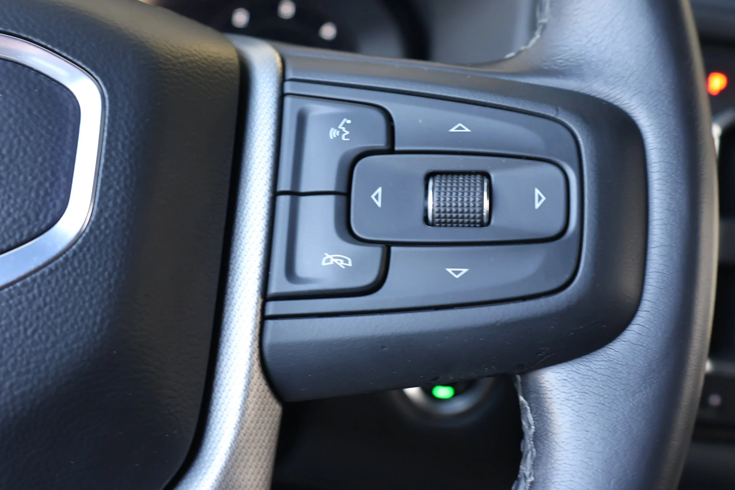 Used 2022 Onyx Black GMC Denali image 28