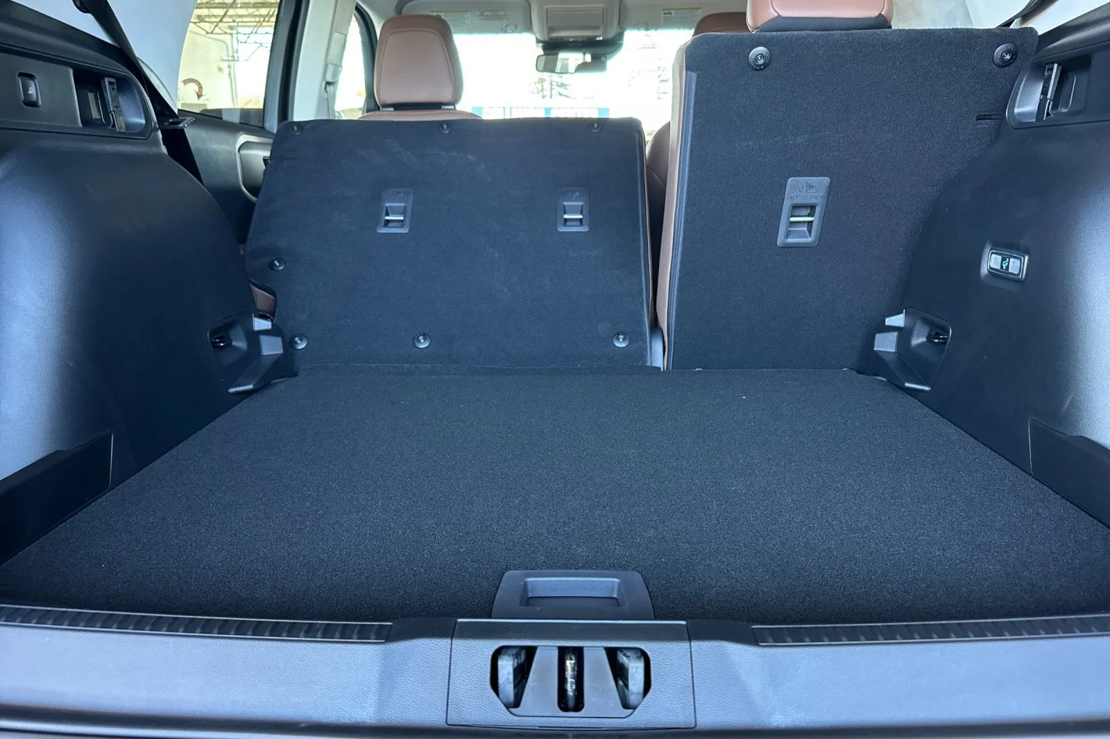 New 2026 Carbonized Gray Metallic Ford Outer Banks® image 17