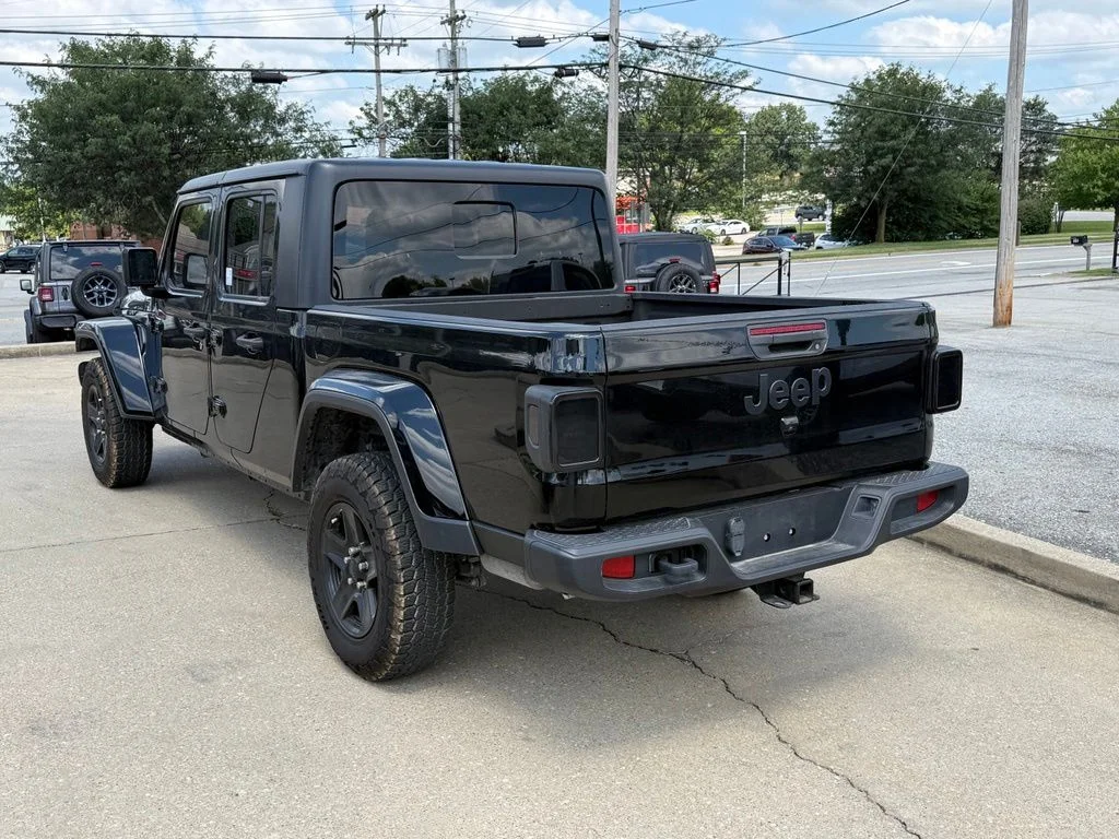Used 2021 Black Jeep Sport image 9