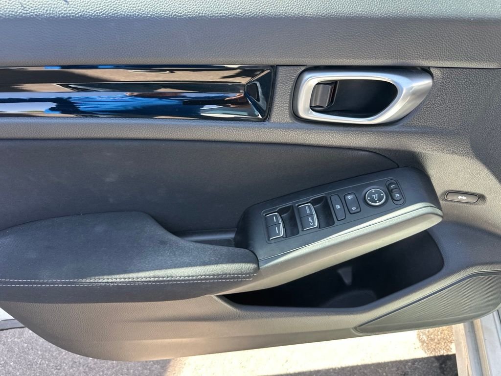 Used 2024  Honda EX image 21