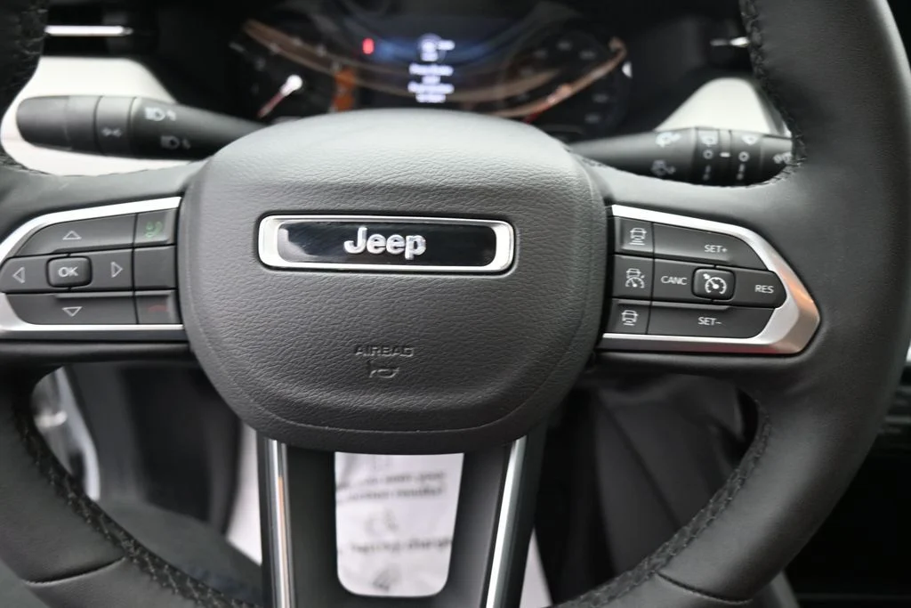 Used 2024 Silver Jeep Limited image 16