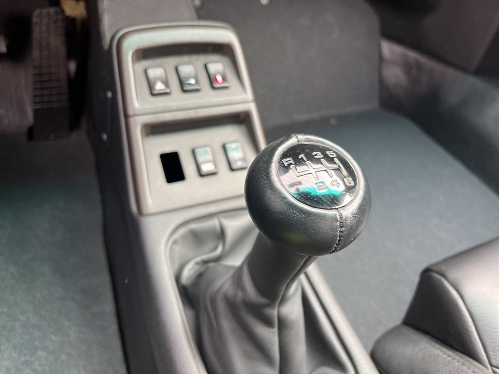 Used 1995  Porsche Carrera 4 image 3