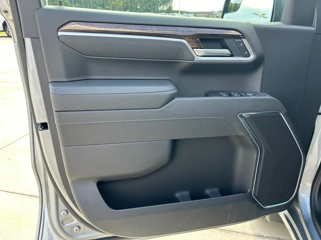 New 2026 Sterling Metallic GMC Elevation image 10
