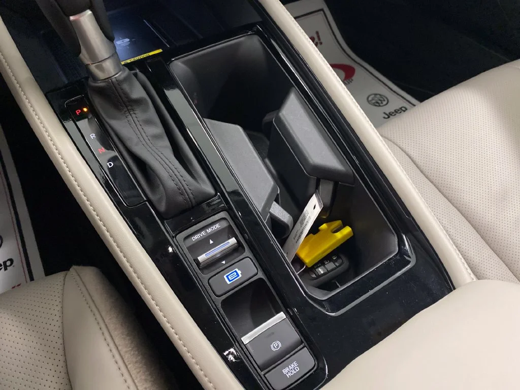 Used 2025 Gray Honda Touring image 18
