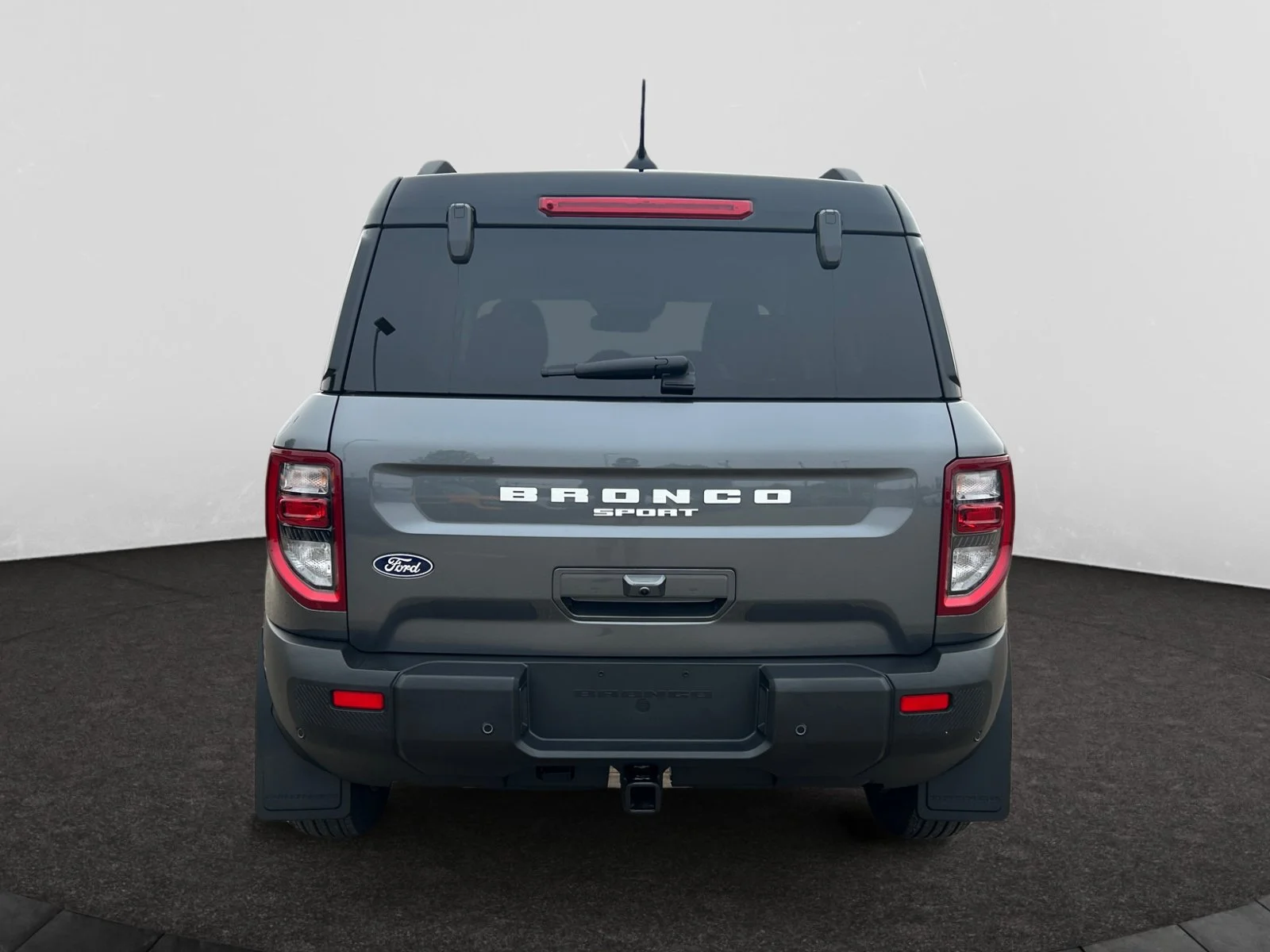 New 2026 Carbonized Grey Metallic Ford Outer Banks image 4