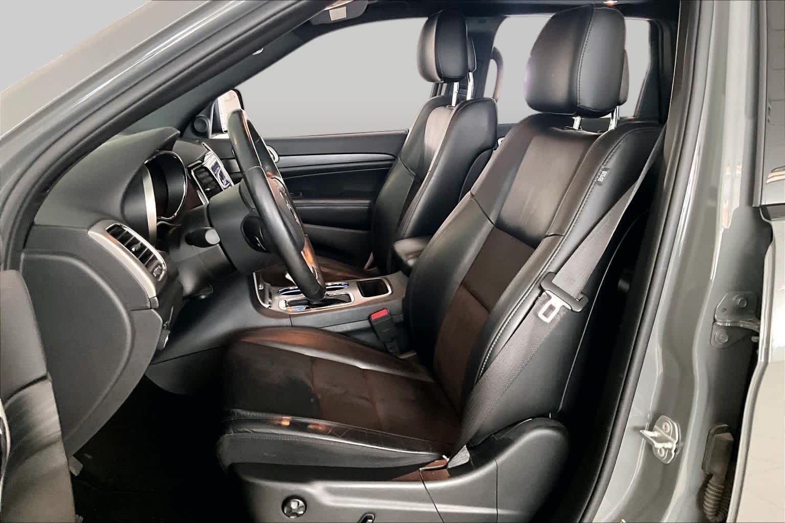 Used 2020 Sting-Gray Clearcoat Jeep Altitude image 7