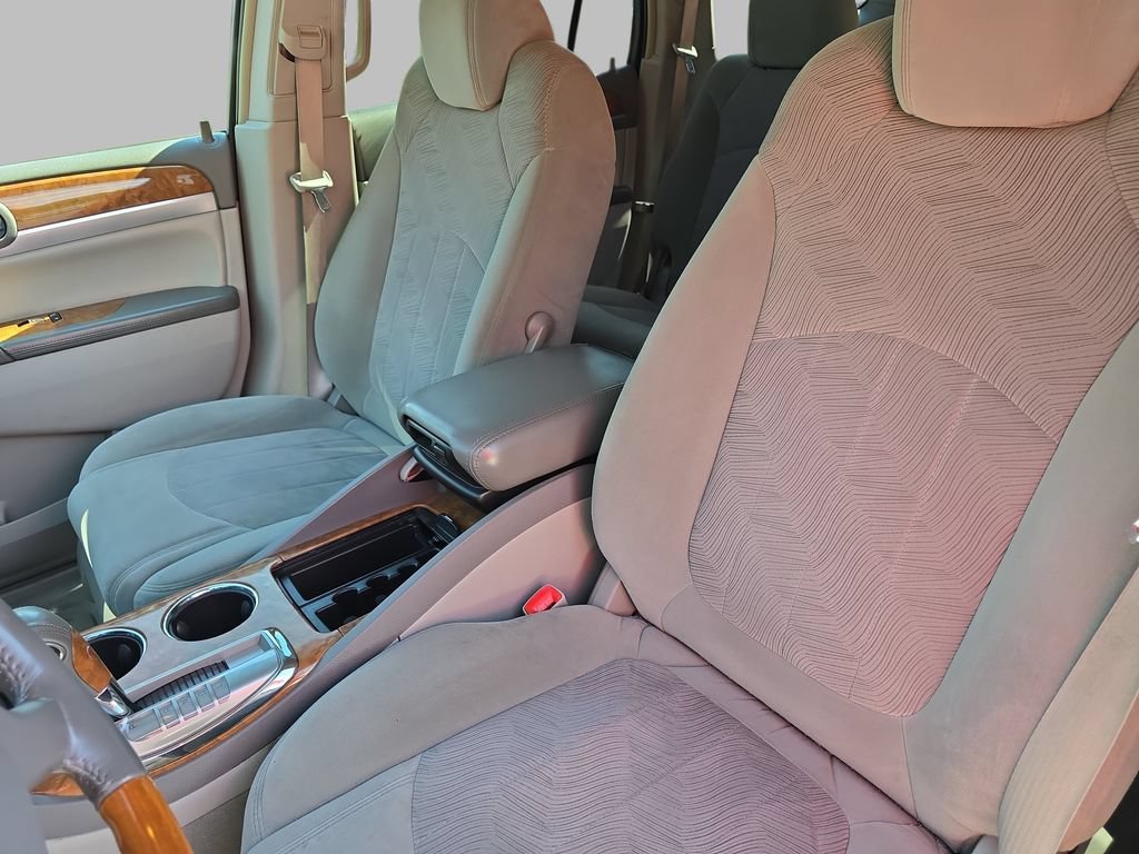 Used 2008 WHITE OPAL Buick CX image 17