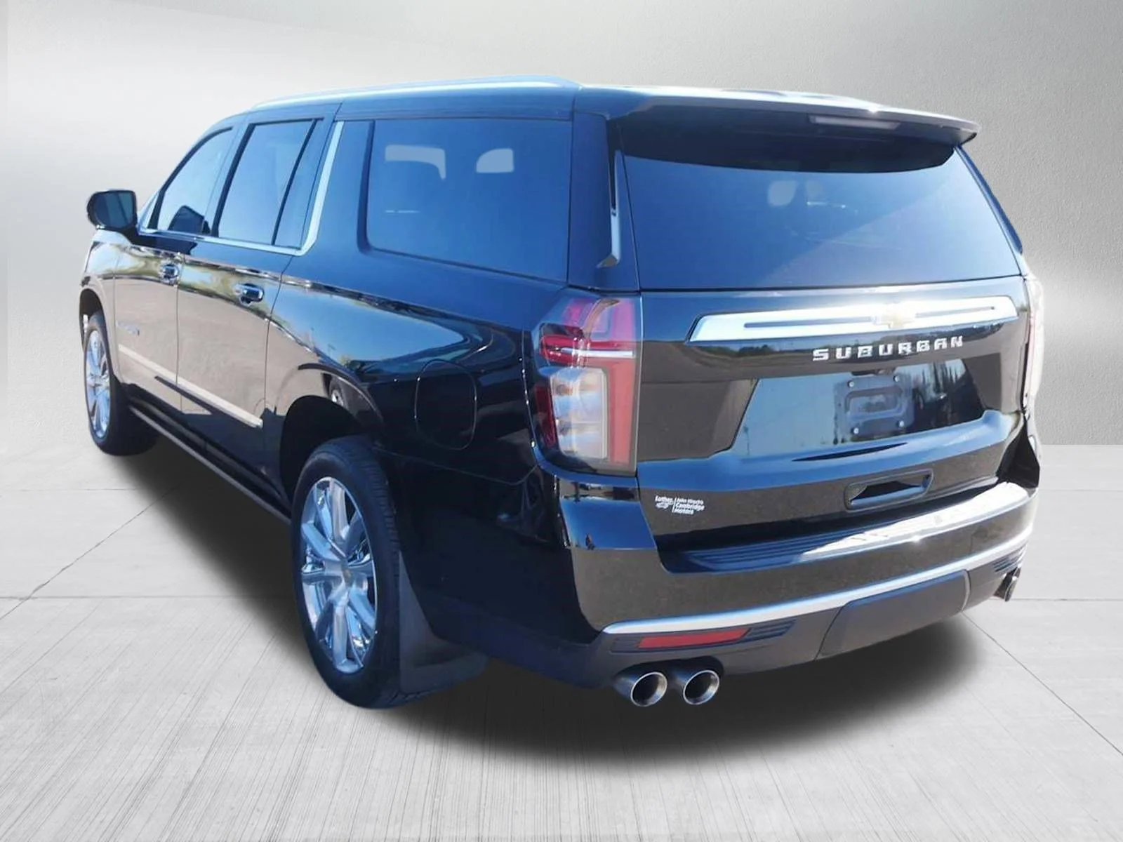 Used 2024 Black Chevrolet High Country image 3