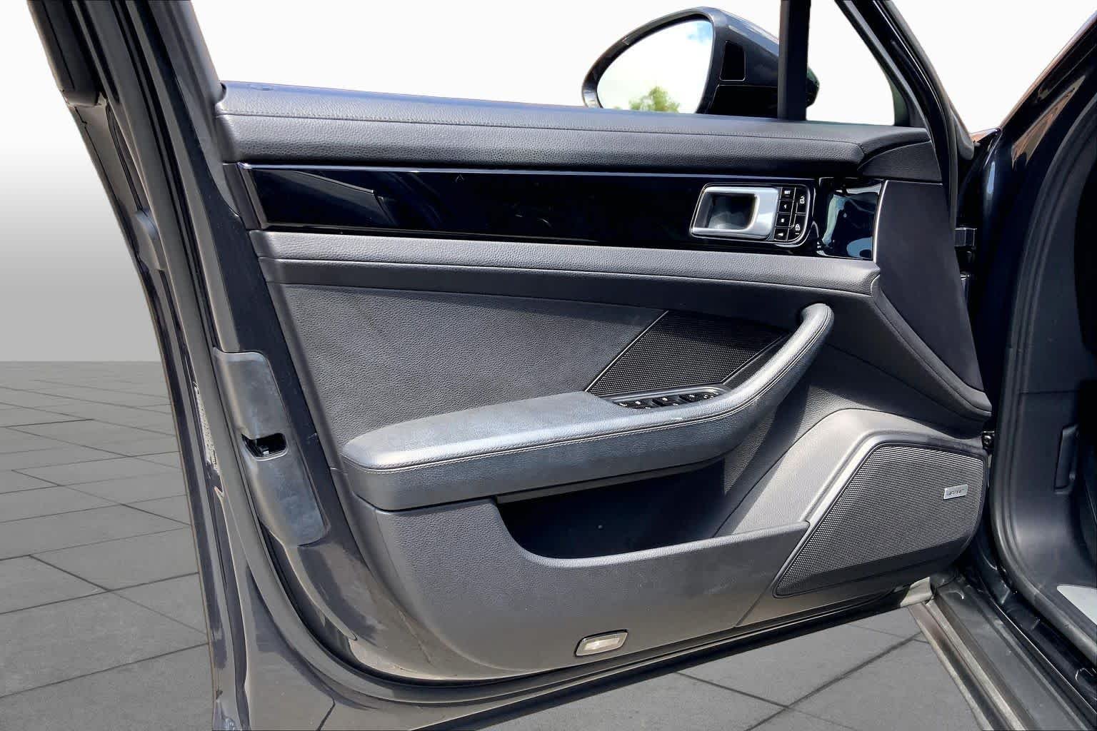 Used 2019 Black Porsche  image 21