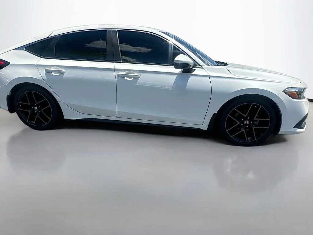 Used 2023 Platinum White Pearl Honda Sport Touring image 8