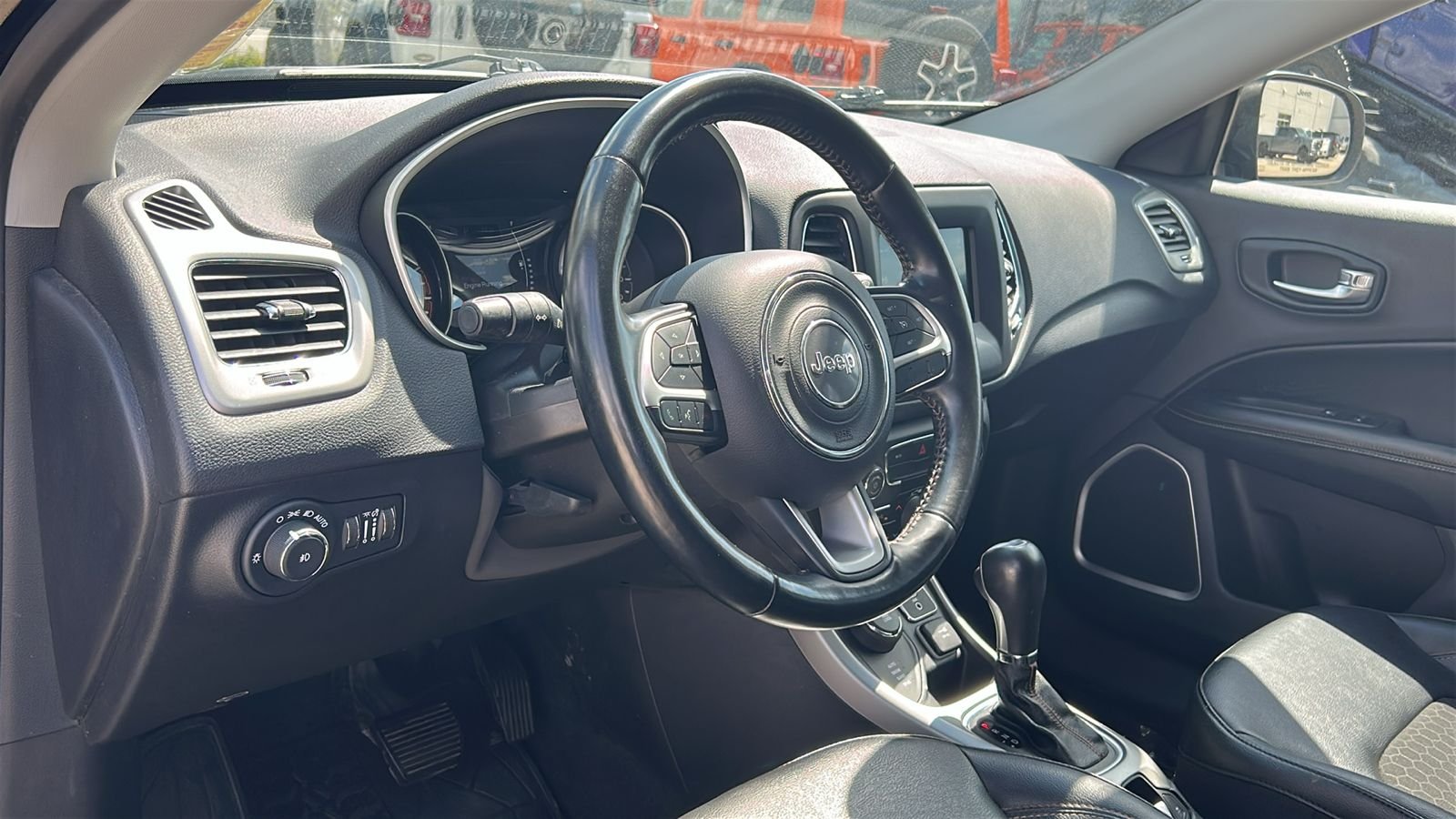 Used 2020 Black Jeep Latitude image 11
