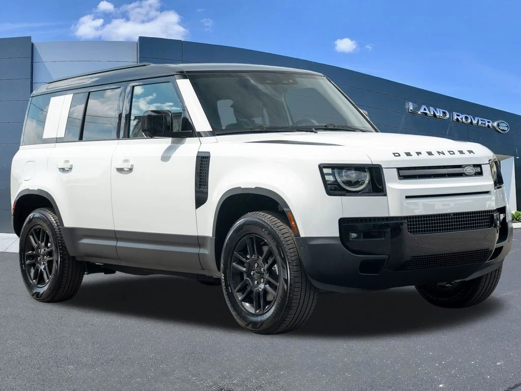 New 2026 Fuji White Land Rover S image 3