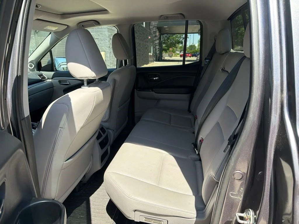Used 2019 Gray Honda RTL image 11