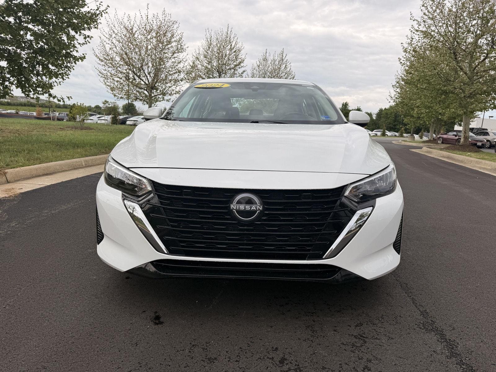 Used 2024 Aspen White Tricoat Nissan SV image 8