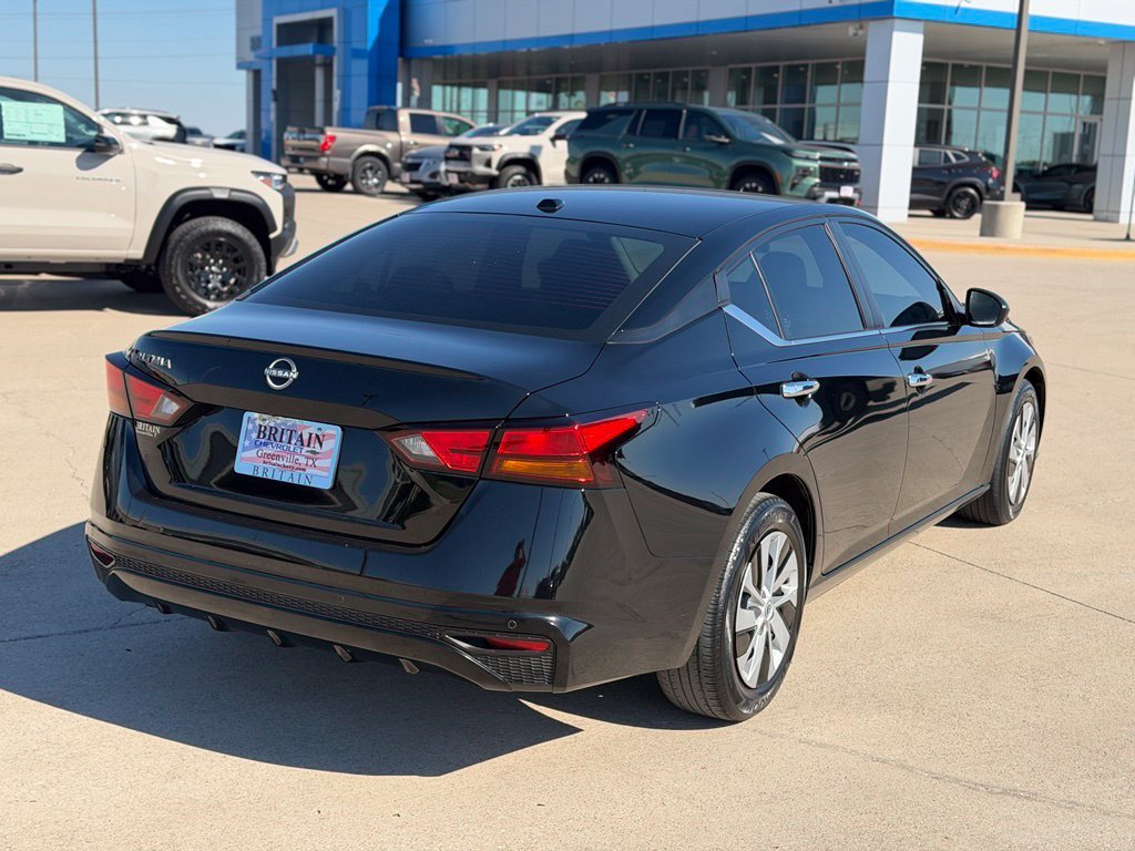 Used 2025 Black Nissan 2.5 S image 6