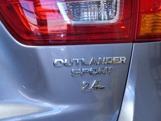 Used 2015 Gray Mitsubishi GT image 9