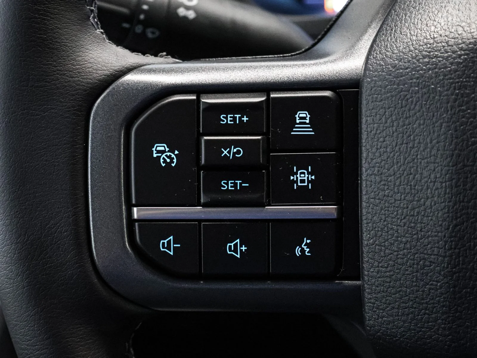 New 2026 Avalanche Ford XLT image 35