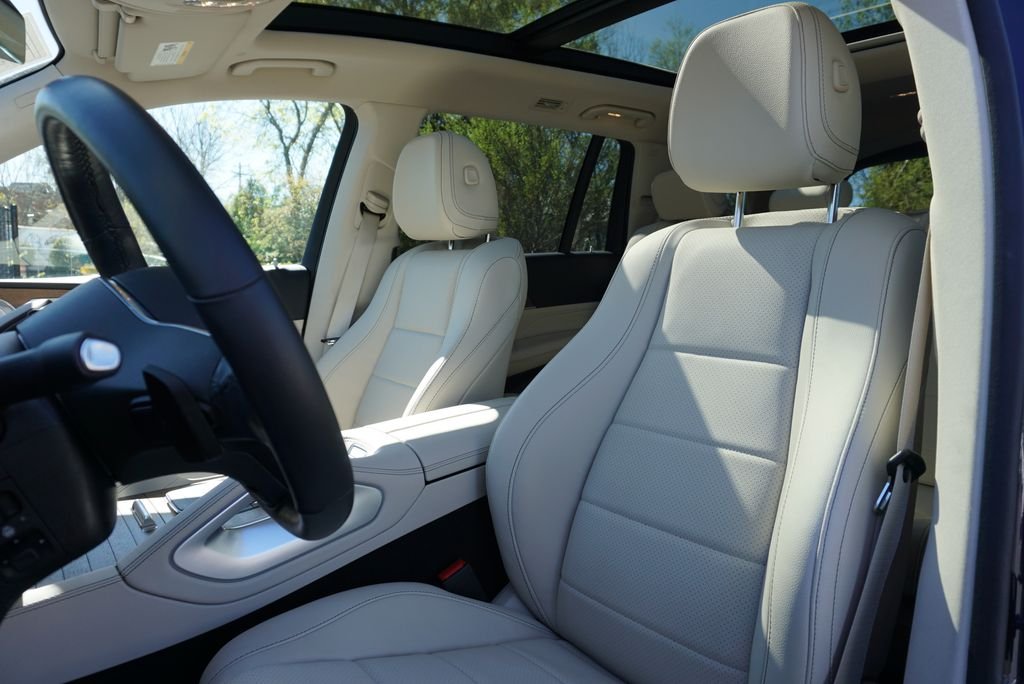 Certified Used 2022  Mercedes-Benz GLS 450 image 17