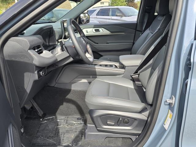 New 2027 Vapor Blue Metallic Ford Active image 9