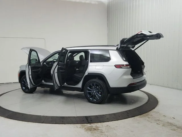 New 2026 Silver Zynith Jeep Limited image 14