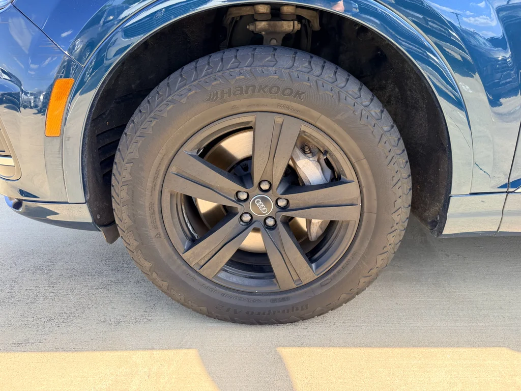 Used 2018 Ink Blue Metallic Audi Premium Plus image 29
