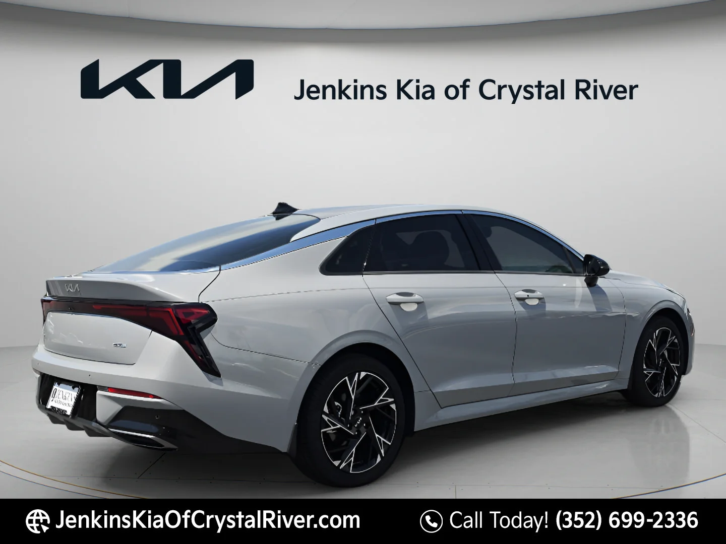Used 2025 Wolf Gray Kia GT-Line image 4