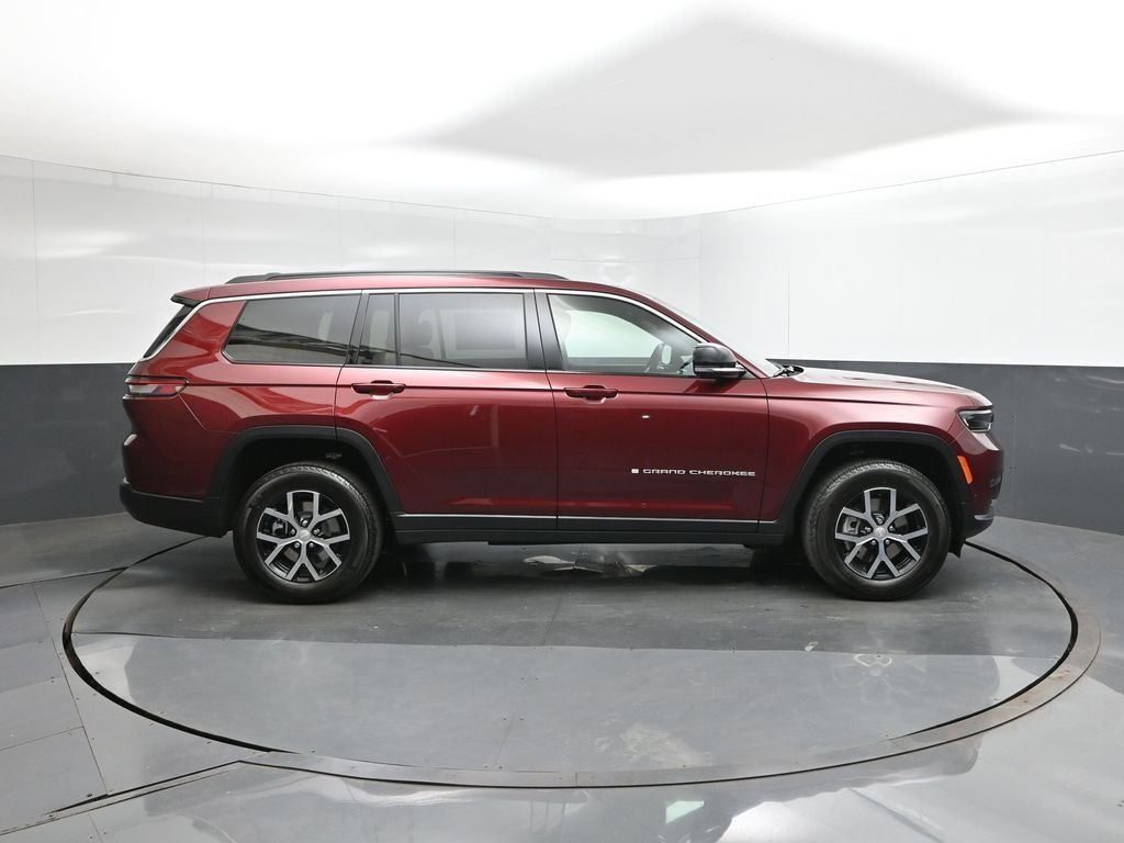 New 2025 Velvet Red Pearl-Coat Exterior Paint Jeep Limited image 26