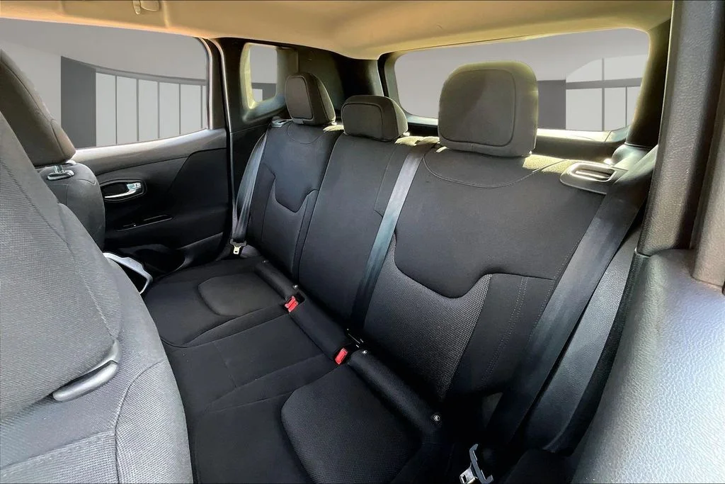 Used 2018 Gray Jeep Sport image 28