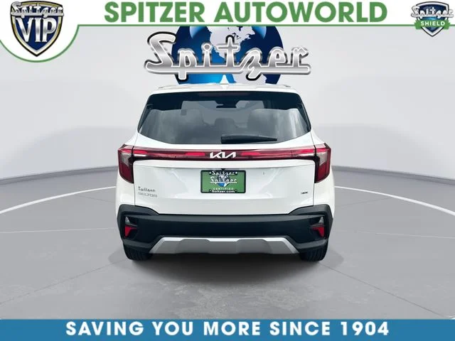 Used 2024 White Kia LX image 8