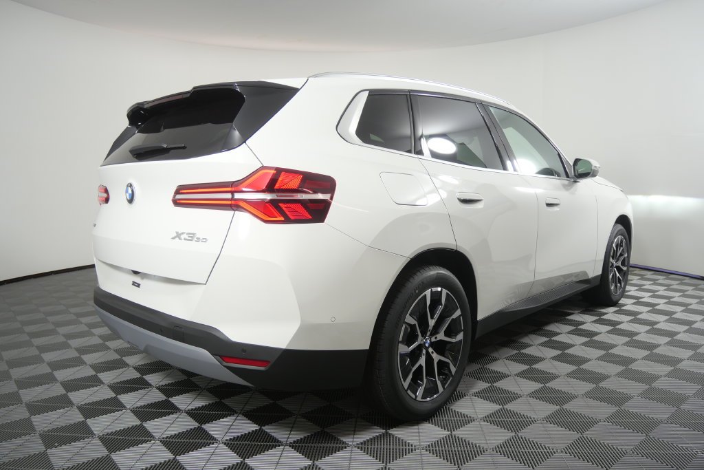 New 2026 Alpine White BMW 30 xDrive image 4
