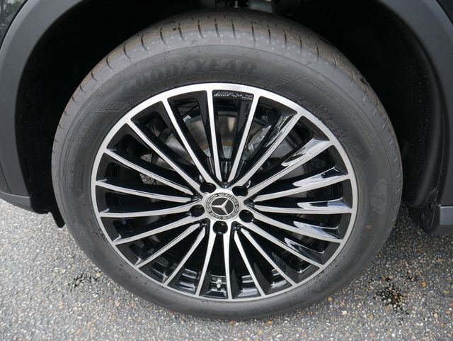 New 2027 Graphite Grey Metallic Mercedes-Benz GLC 300 image 8