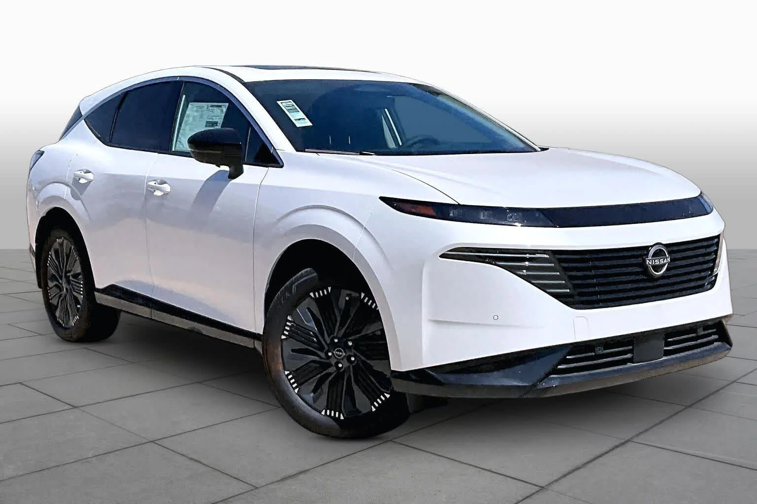 New 2026 Everest White Pearl Tricoat Nissan Platinum image 2