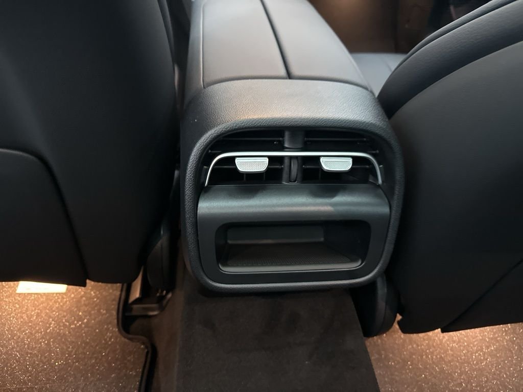 2026 Mercedes-Benz E-Class E350 - Photo 22