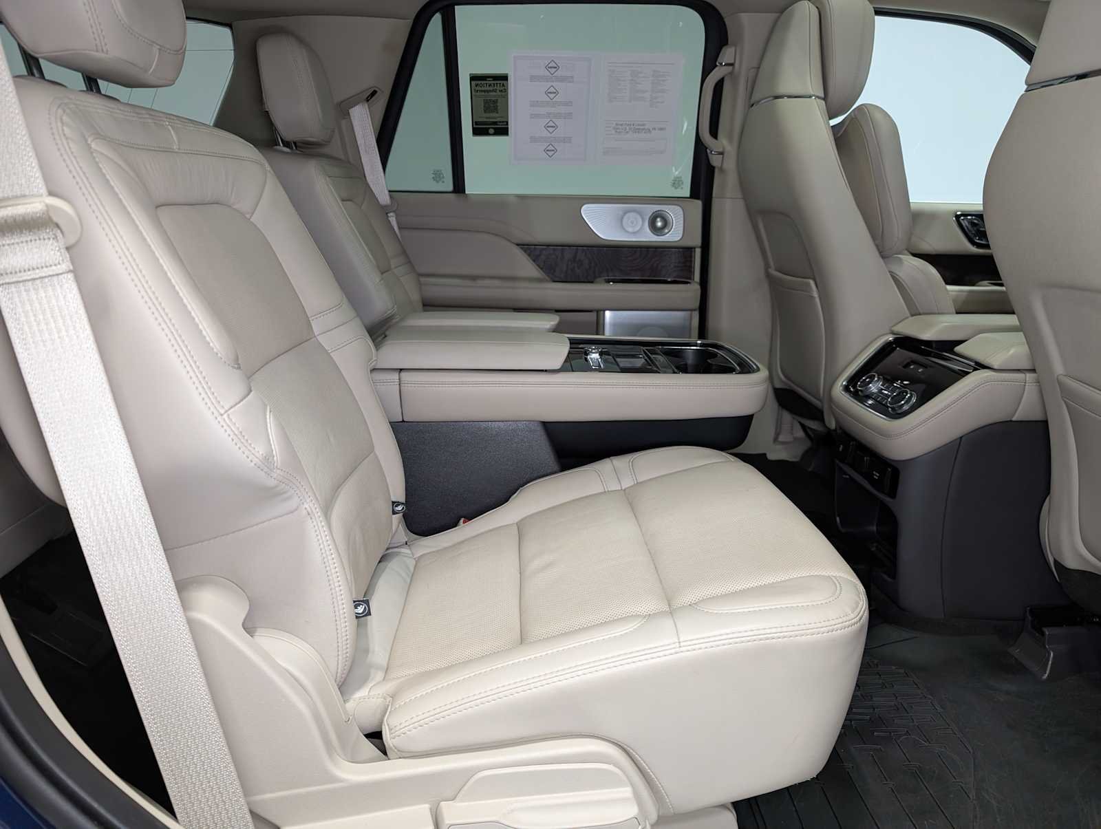 Used 2020 Rhapsody Blue Lincoln Reserve image 43