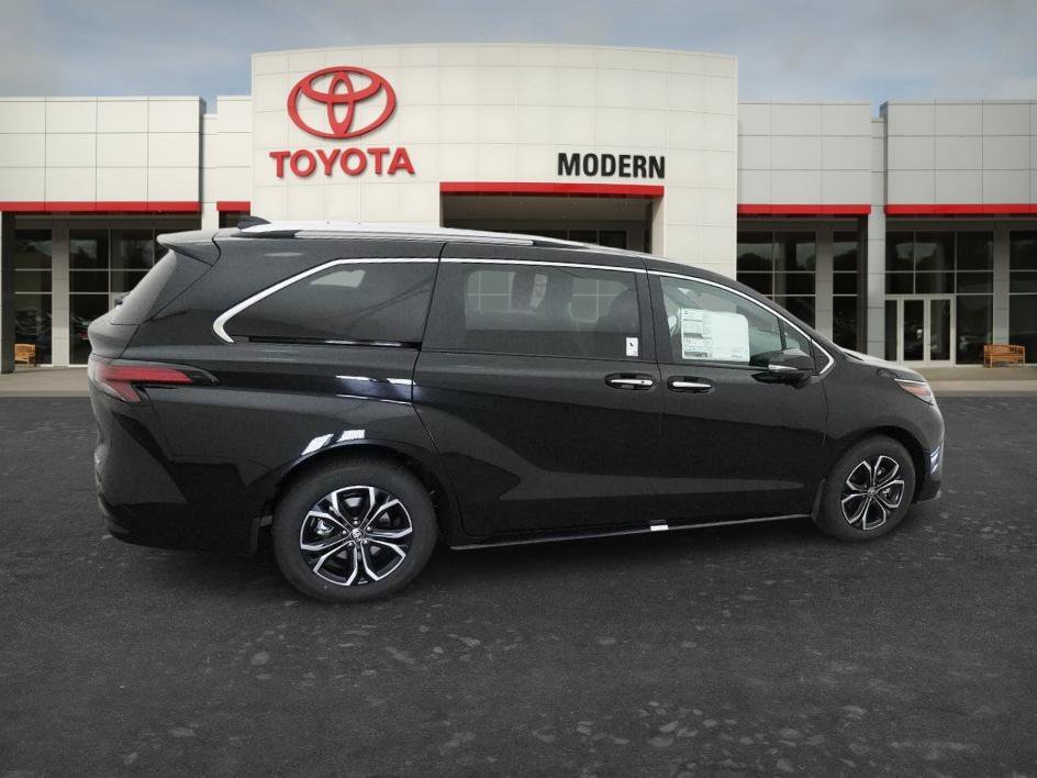 New 2026 Midnight Black Met Toyota Platinum image 16