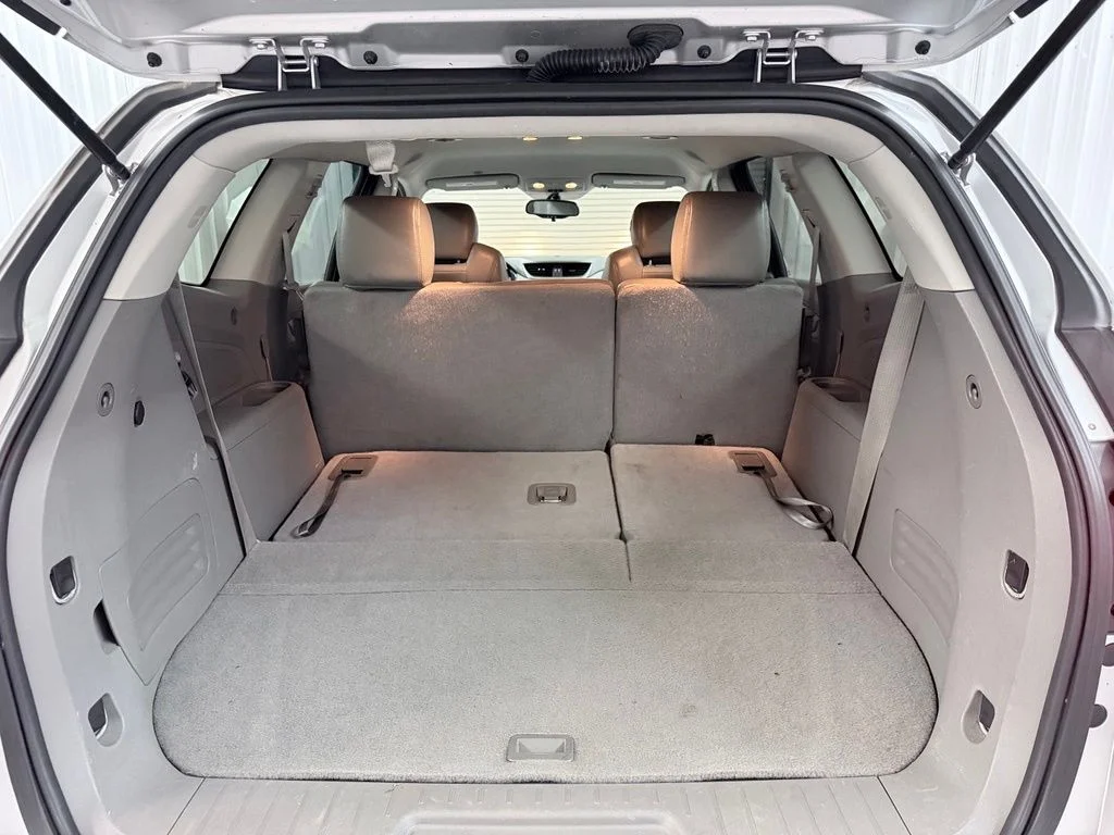Used 2014 Silver Chevrolet LT image 31
