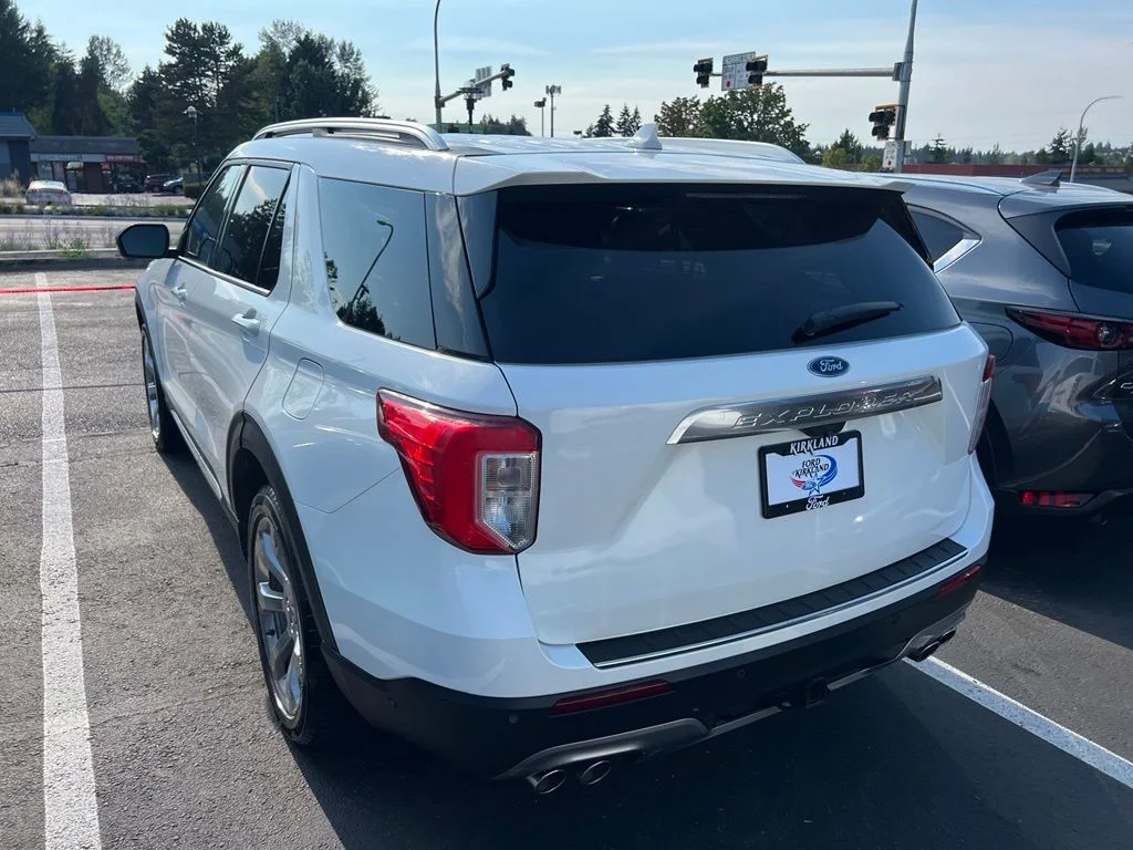 Used 2020 Star White Ford Platinum image 8