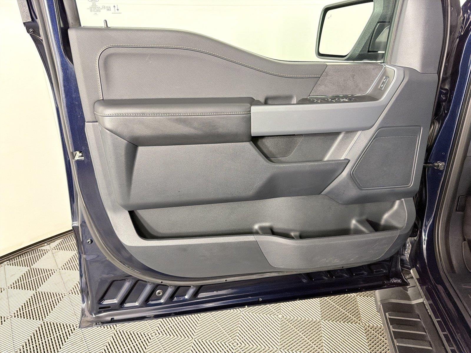 2025 Ford F-150 XLT - Photo 8