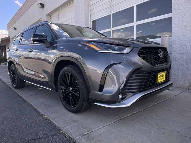 Used 2025 Gray Toyota XSE image 10