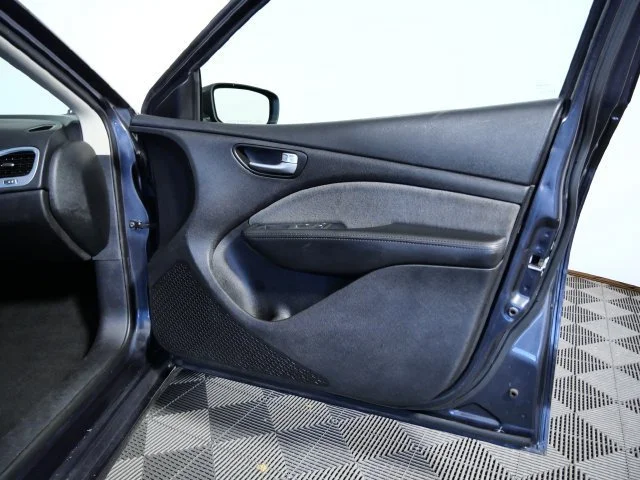 Used 2013 Gray Dodge SXT image 8