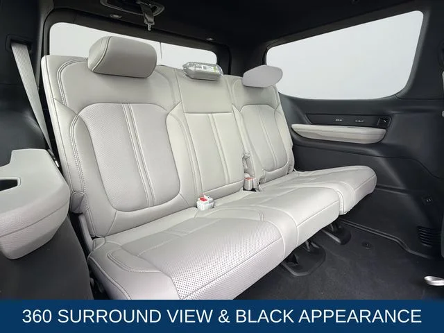 New 2026 Bright White Clear-Coat Exterior Paint Jeep Limited Reserve image 17