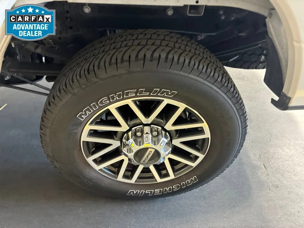 Used 2019 White Ford XL image 5