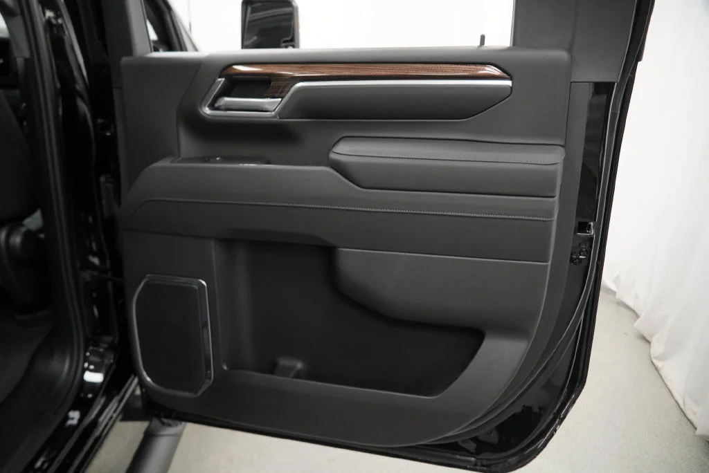 New 2026 Black Chevrolet LT image 33